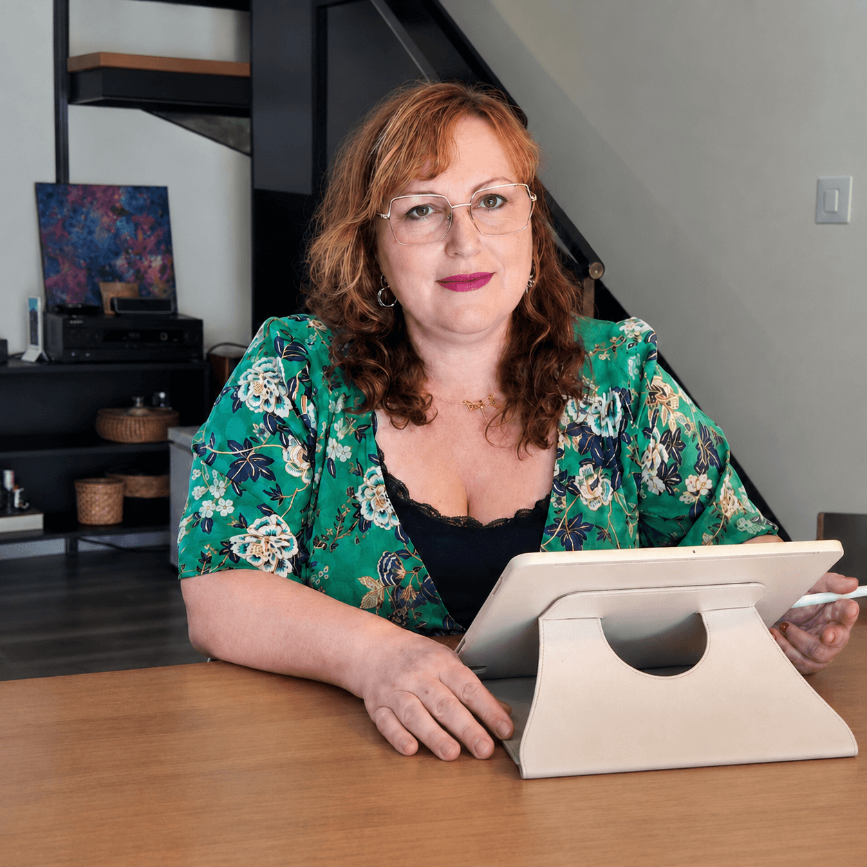 Stéphanie Clamadieux, créatrice et fondatrice de Sookoa, dans son atelier